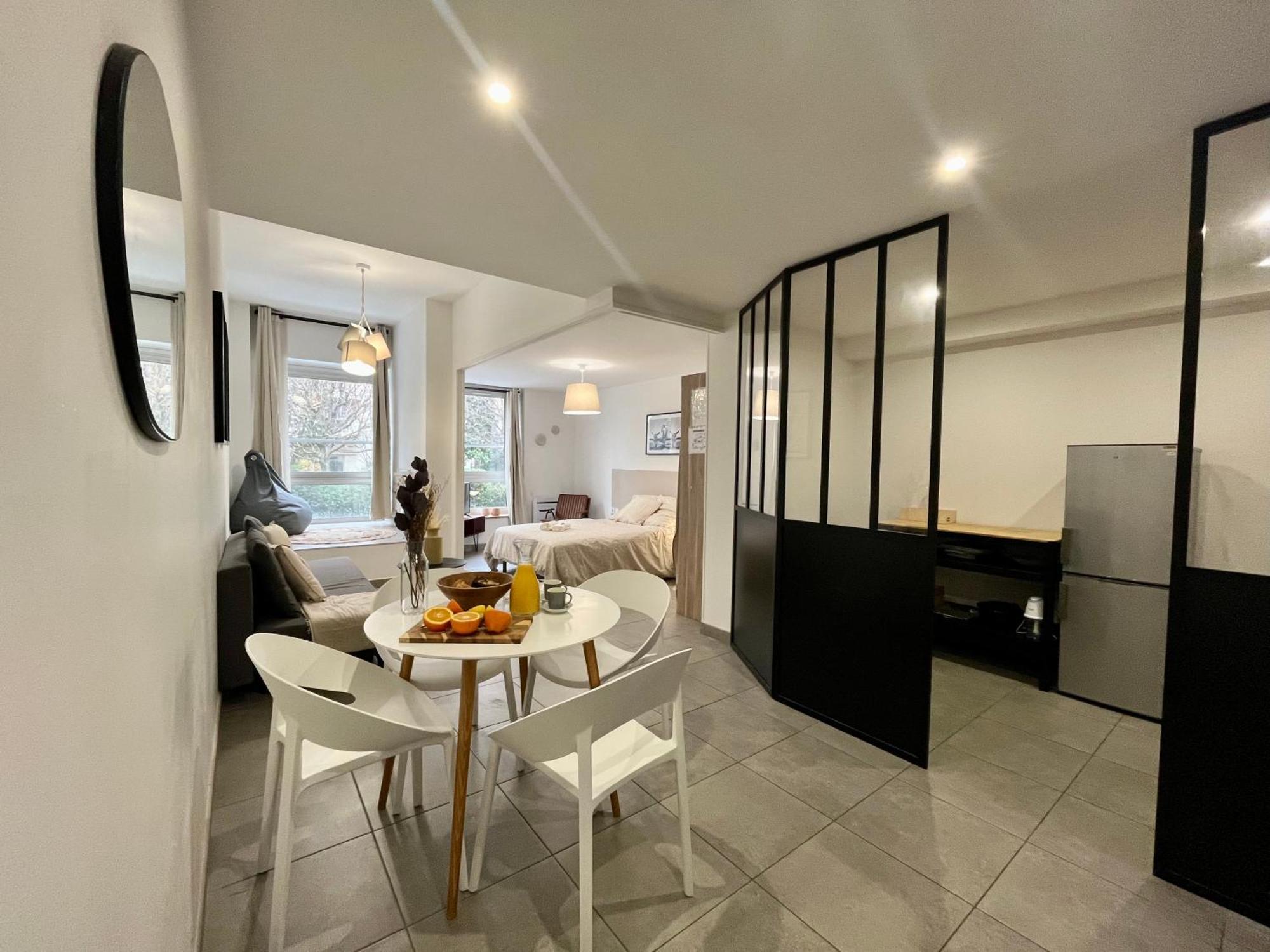 Suite Danbury 里昂 外观 照片